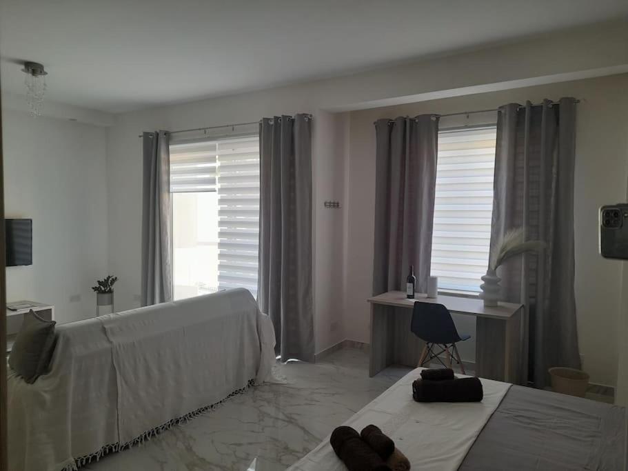 Coral Reef Apartments St. Paul's Bay Esterno foto